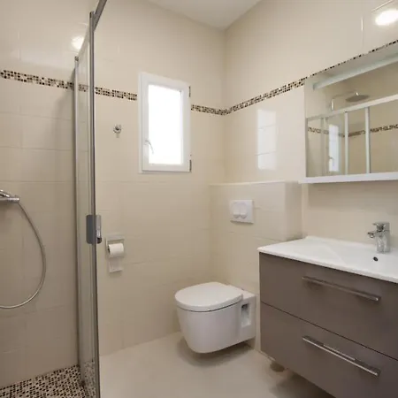 Et Ta Kladia - Omigna 3*