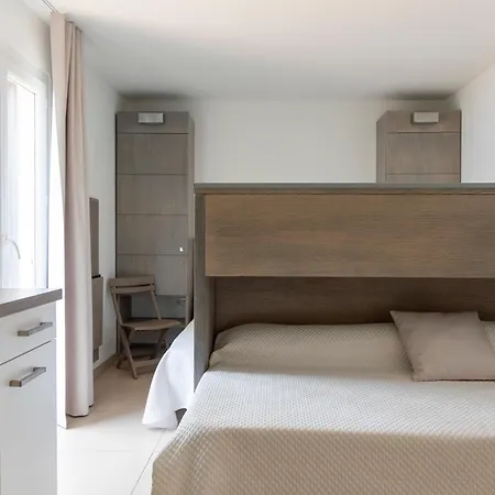 Apartmanhotel Et Ta Kladia - Omigna 3*