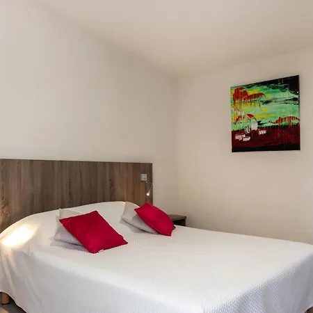 Et Ta Kladia - Omigna Apartmanhotel 3*