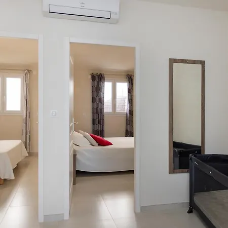 Apartmanhotel Et Ta Kladia - Omigna 3*